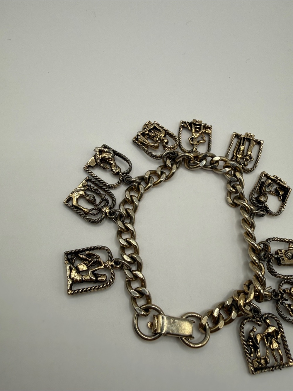 Vintage Coro Gold Tone Ten Commandments Charm Bangle Cuff Statement Bracelet - Picture 2 of 3
